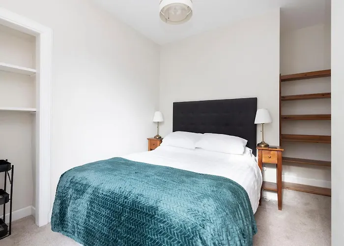 Edinburgh Holyrood Park Views Apartment